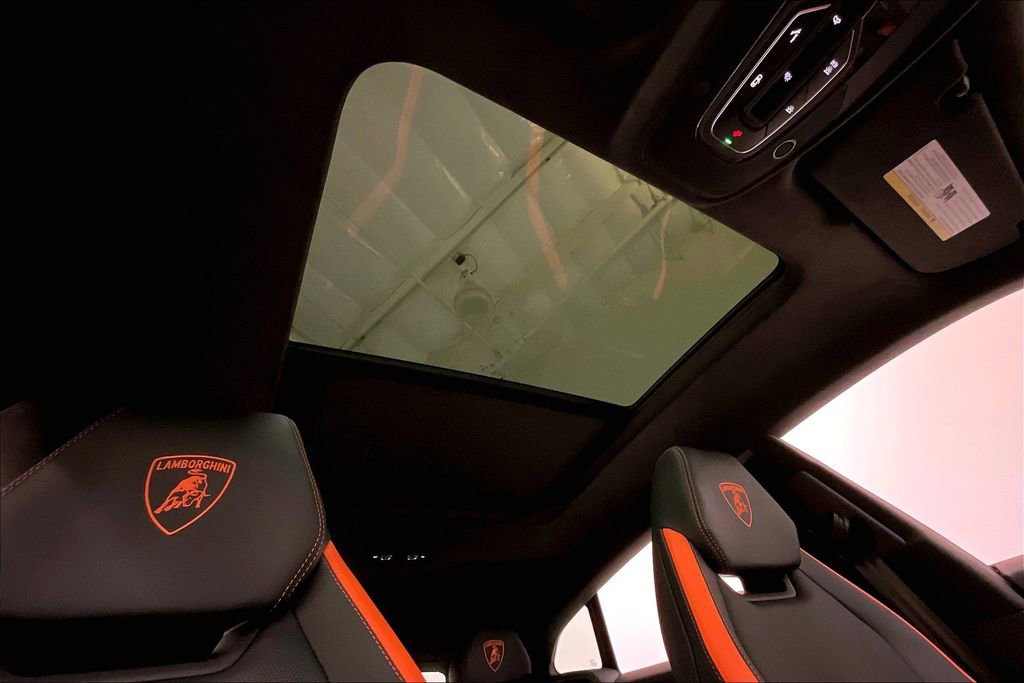Used 2025 Lamborghini Urus SE image 20