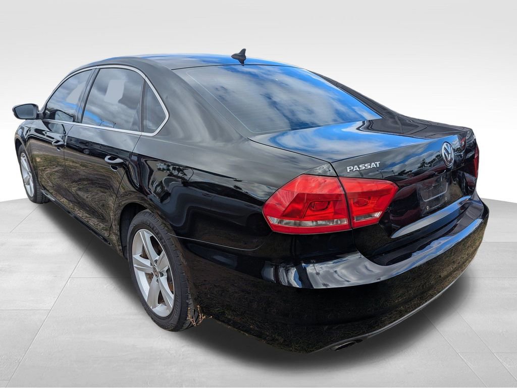 Used 2014 Volkswagen Passat 1.8T SE image 3