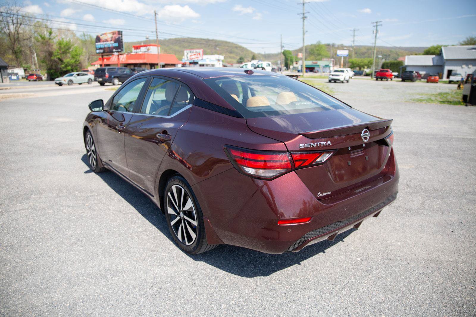 Used 2022 Nissan Sentra SV w/ SV Premium Package FWD image 7