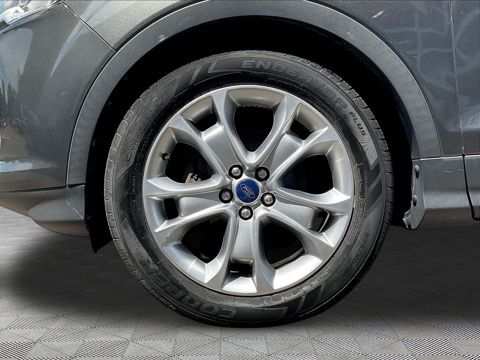 Used 2015 Ford Escape Titanium FWD image 34