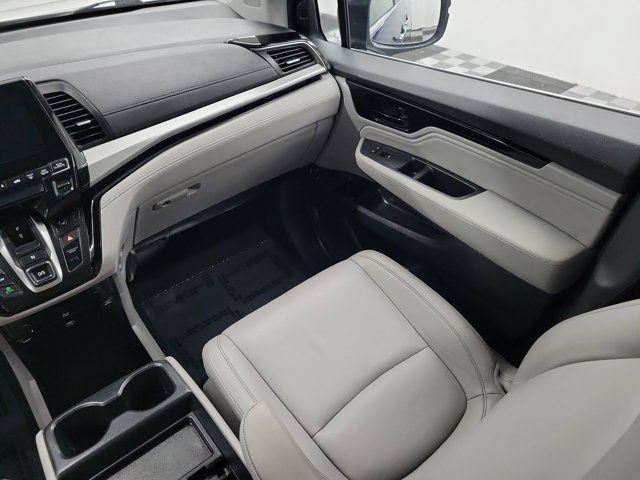 Used 2023 Honda Odyssey Touring image 16