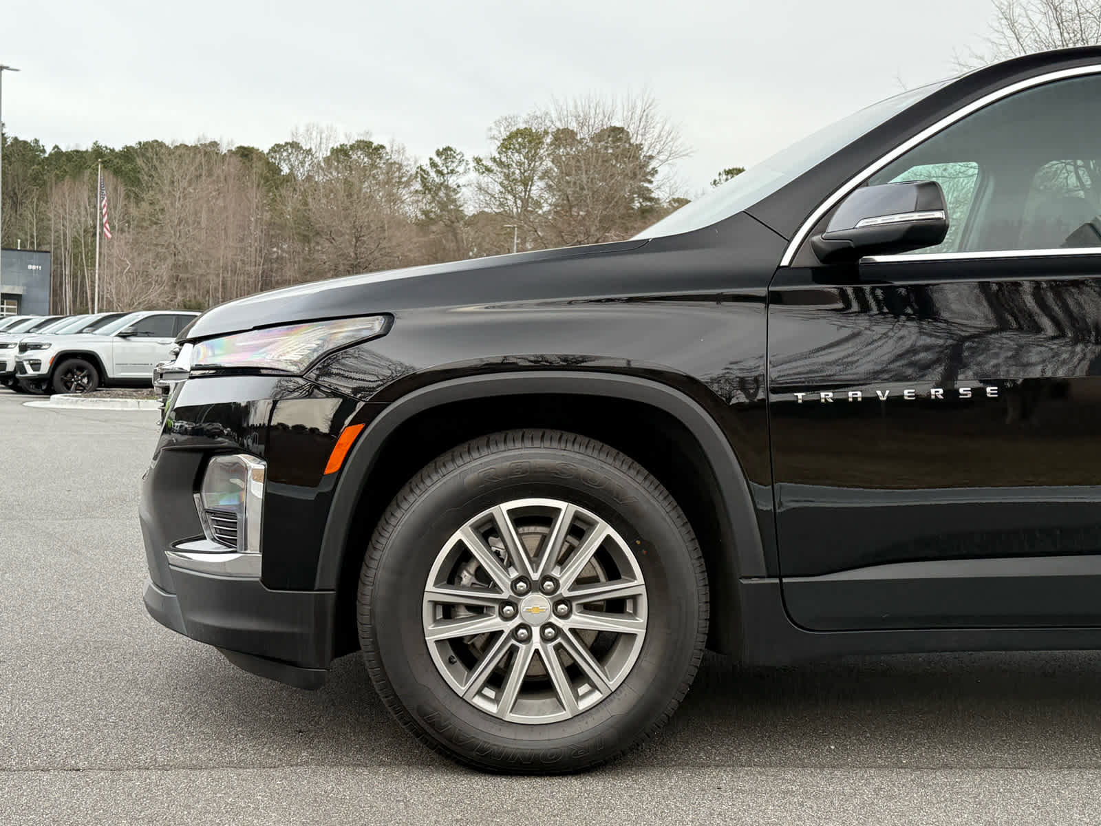 Used 2023 Chevrolet Traverse LT image 12