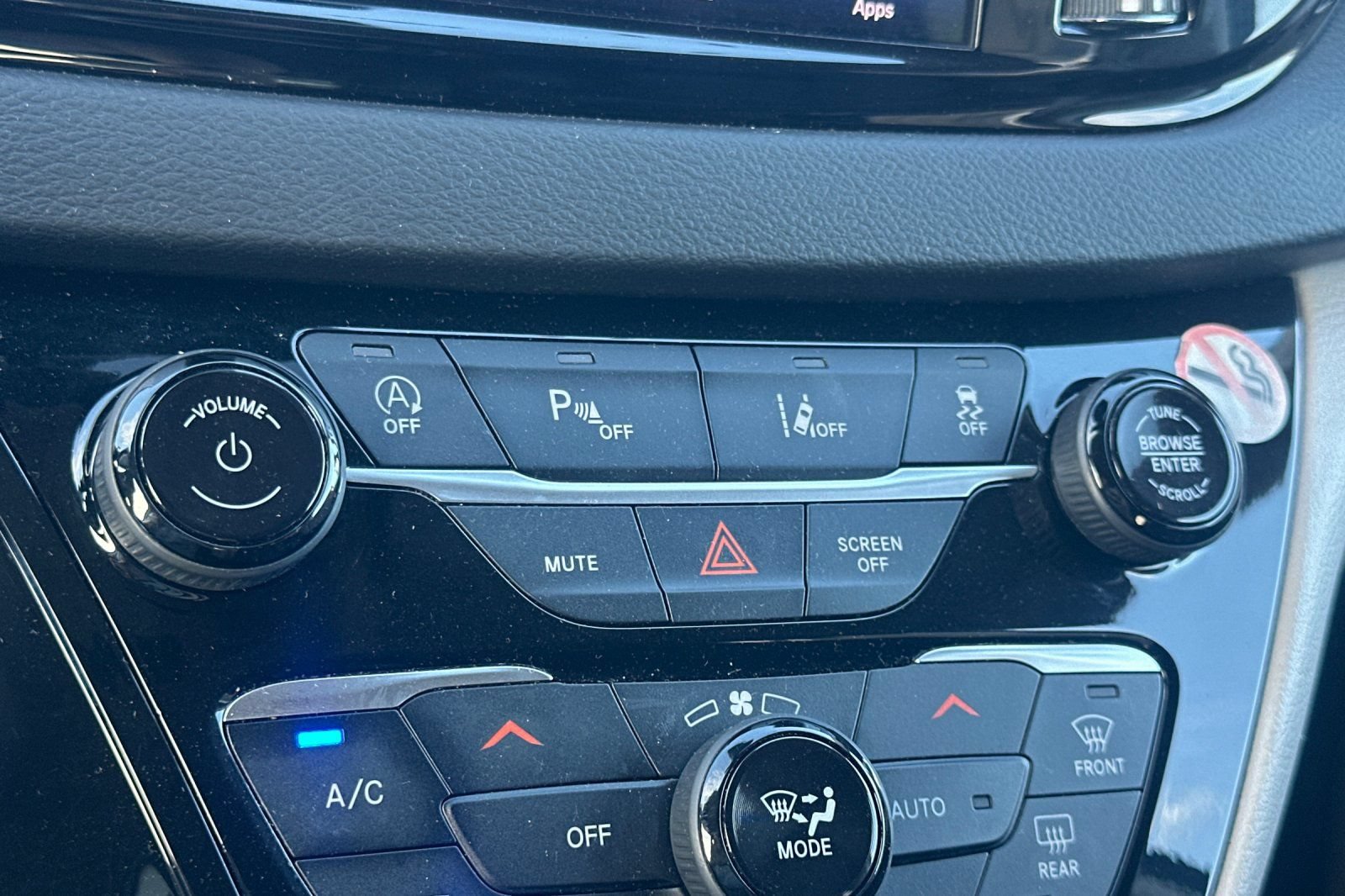 Used 2023 Chrysler Pacifica Touring-L FWD image 30