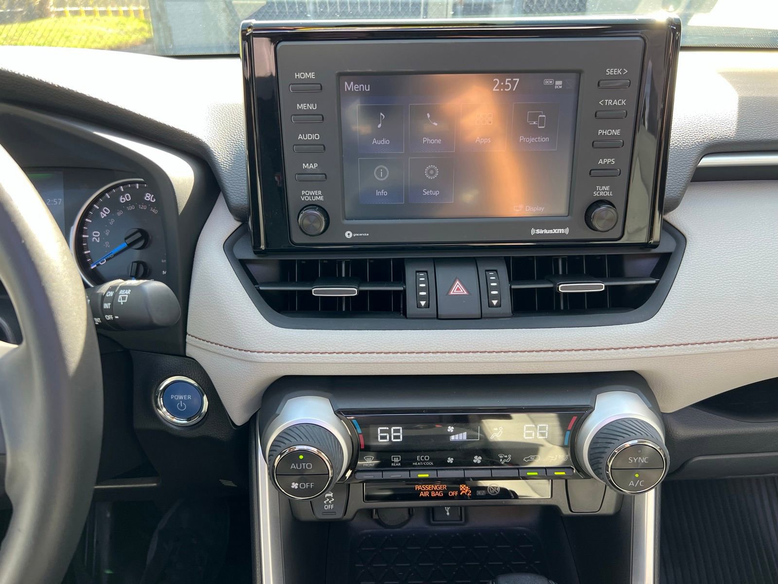 Used 2022 Toyota RAV4 XLE Premium image 34