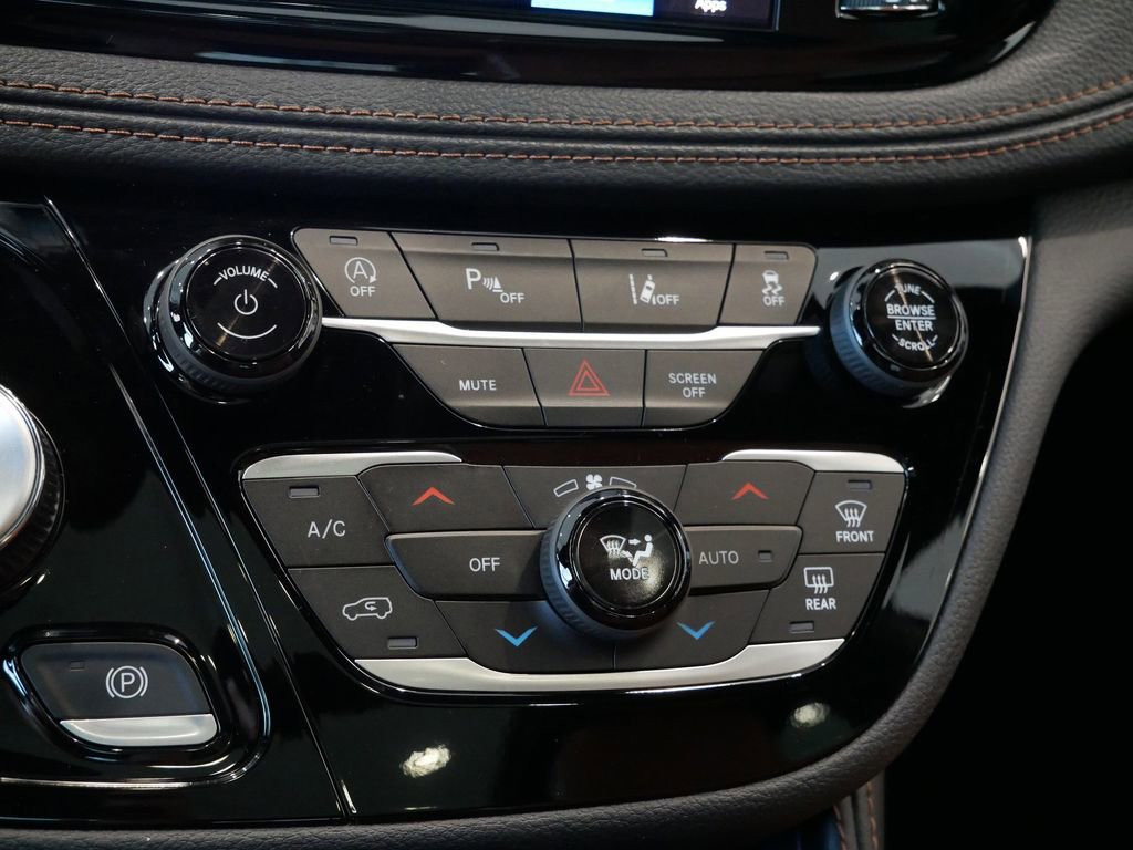 New 2026 Chrysler Pacifica Pinnacle image 49