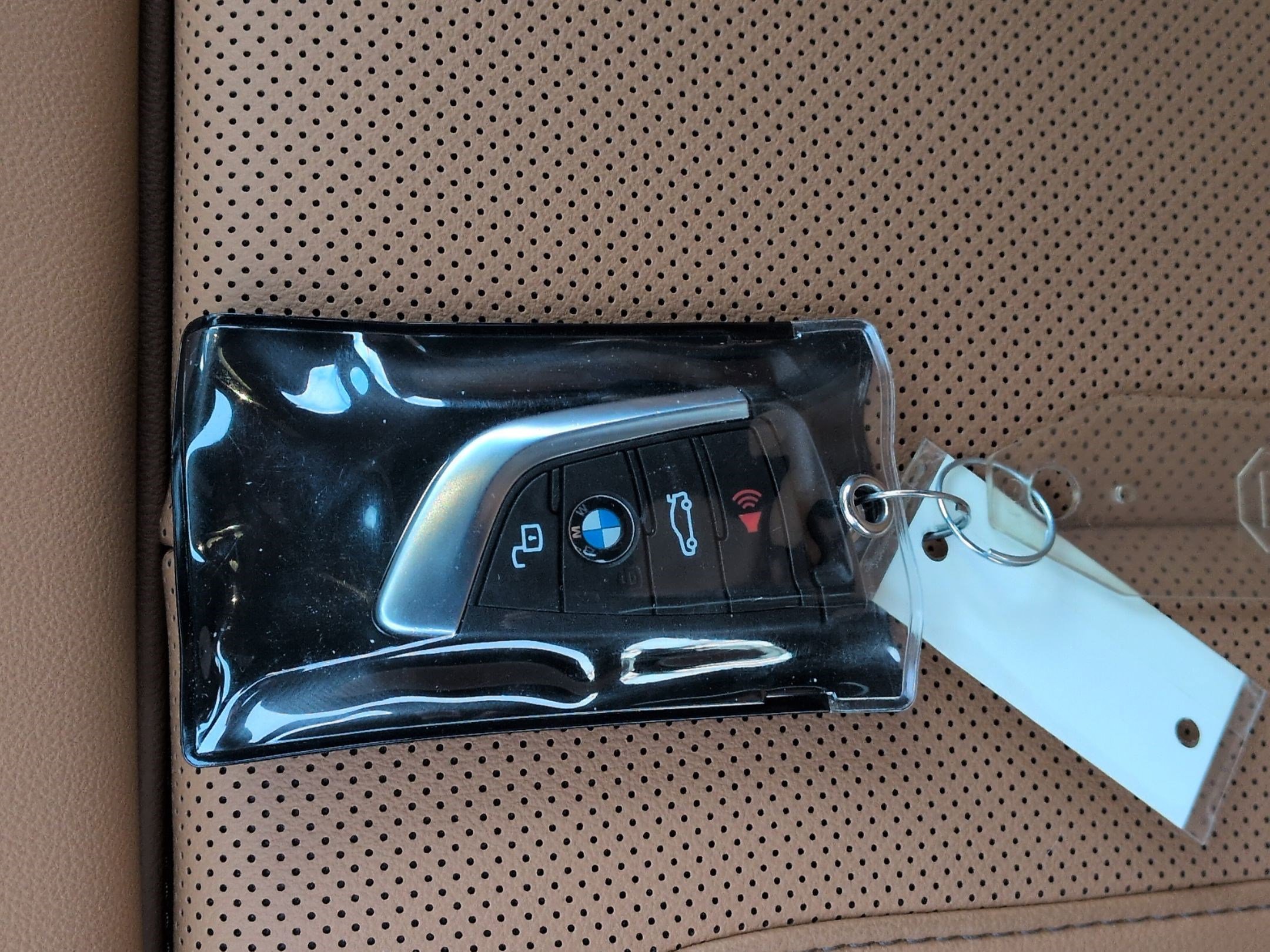 Used 2025 BMW X4 xDrive30i w/ Premium Package image 36