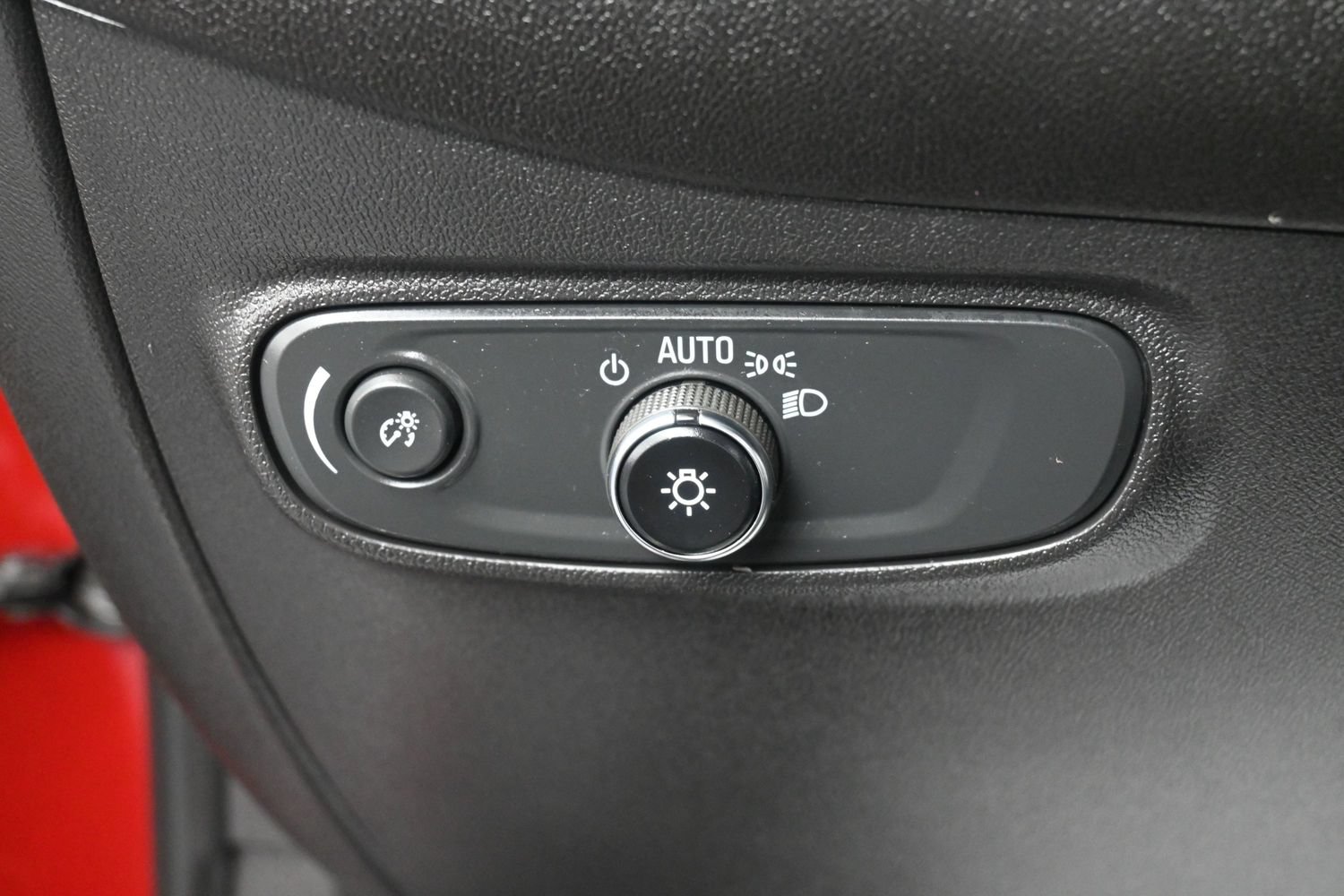 Used 2024 Chevrolet Equinox LT w/ LPO, Floor Liner Package AWD/4WD image 19