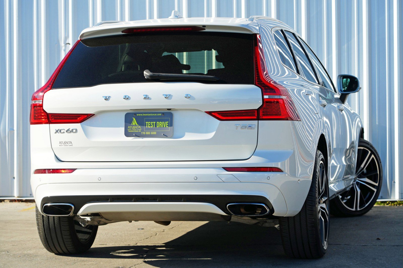 Used 2019 Volvo XC60 T5 R-Design w/ Protection Package image 4