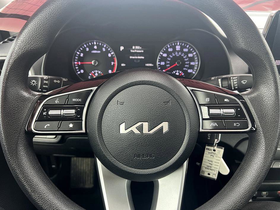 Used 2024 Kia Forte LXS w/ LXS Technology Package image 21