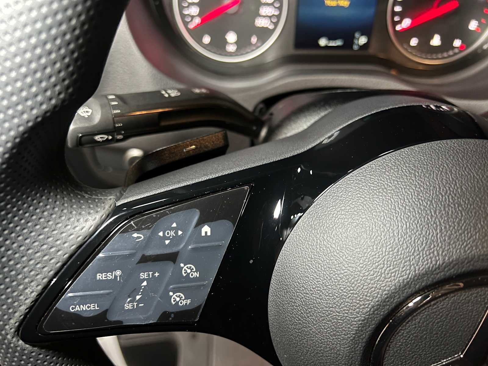 Used 2025 Mercedes-Benz Sprinter 2500 image 25