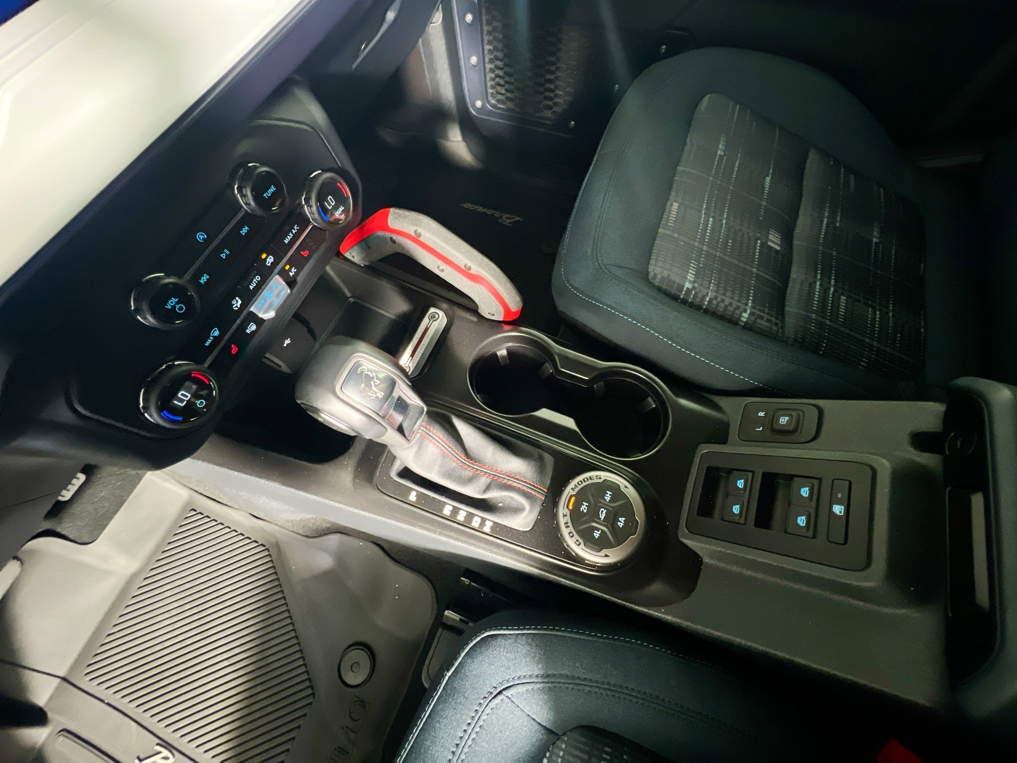 Used 2023 Ford Bronco Heritage Edition AWD/4WD image 26