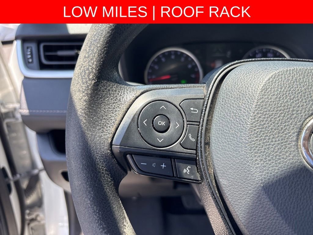 Used 2021 Toyota RAV4 LE FWD image 15