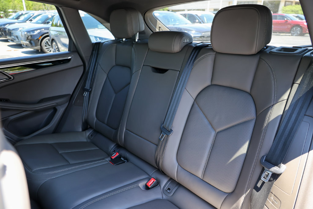 Used 2019 Porsche Macan S AWD/4WD image 36