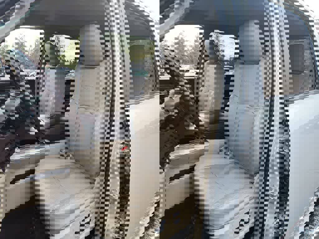 Used 2015 RAM 1500 Laramie image 11