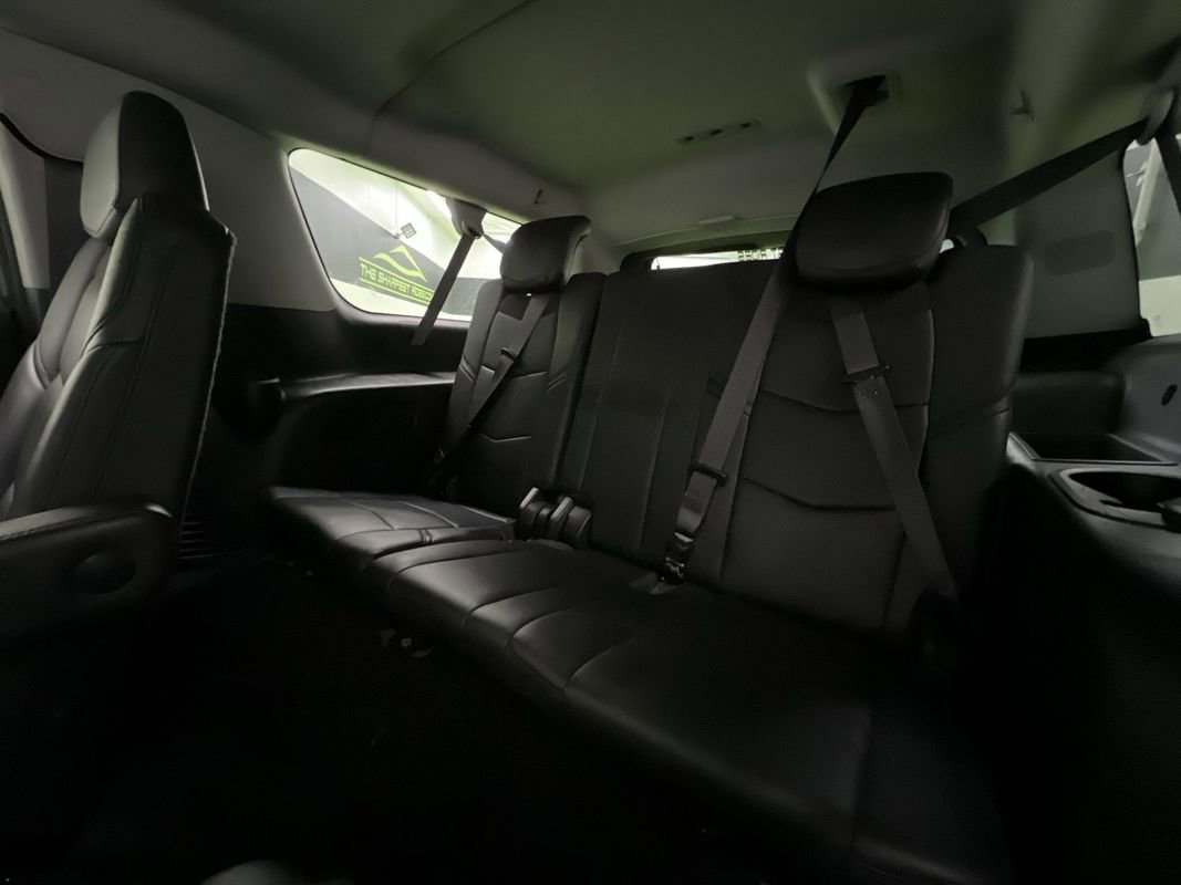 Used 2017 Cadillac Escalade ESV Luxury AWD/4WD image 29