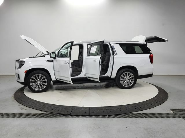 Used 2021 GMC Yukon XL Denali w/ Advanced Technology Package AWD/4WD image 13