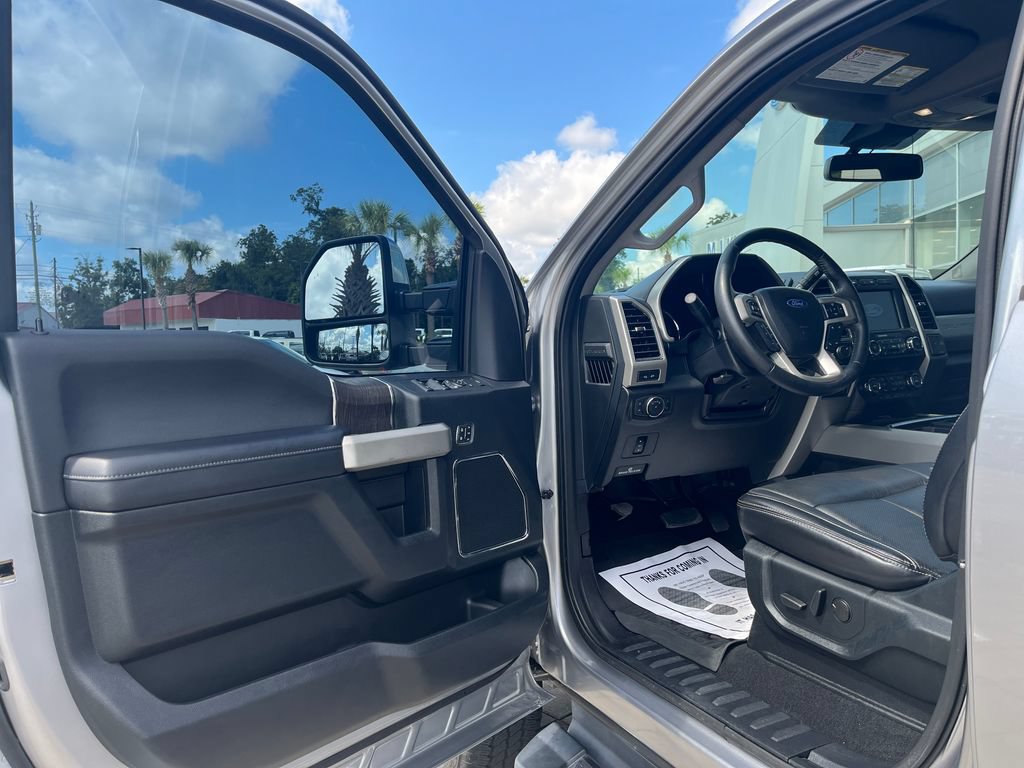 Used 2020 Ford F250 Lariat w/ Chrome Package AWD/4WD image 16