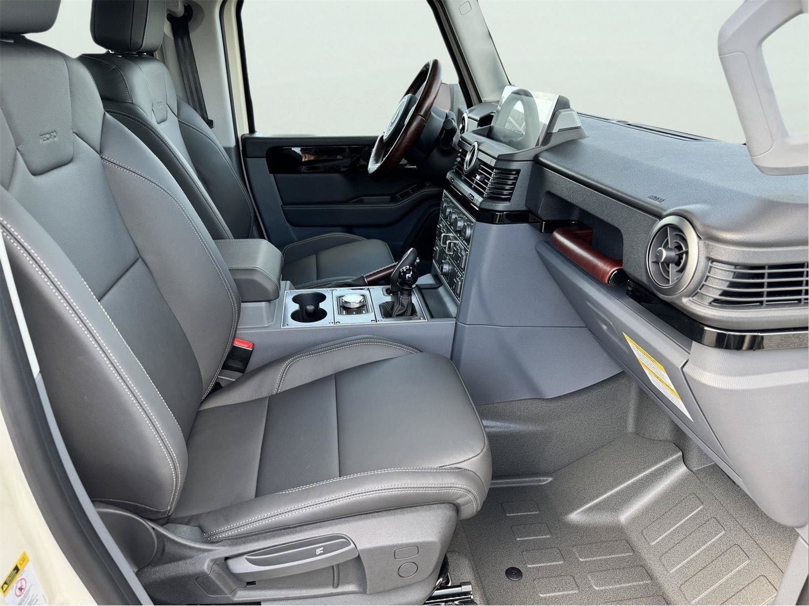 New 2025 INEOS Grenadier Quartermaster AWD/4WD image 9