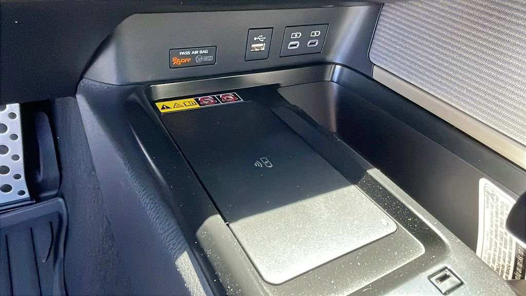 New 2026 Toyota Camry SE FWD image 17