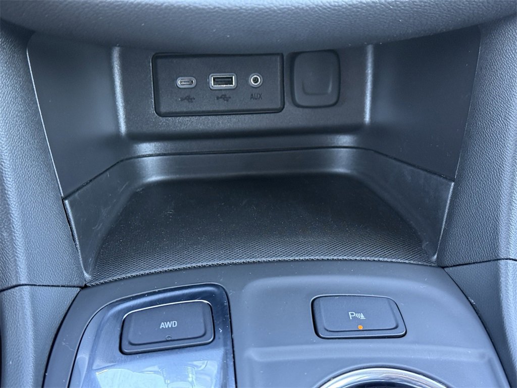 Used 2024 Chevrolet Equinox LT image 19