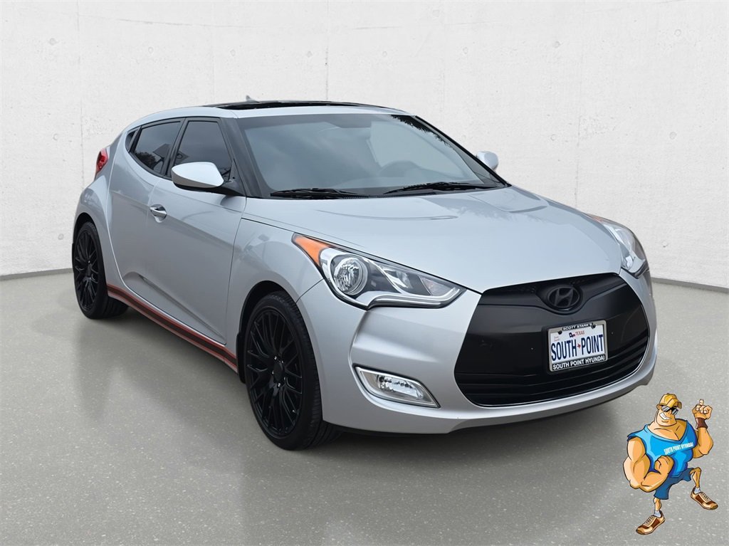 Used 2017 Hyundai Veloster Value Edition image 3