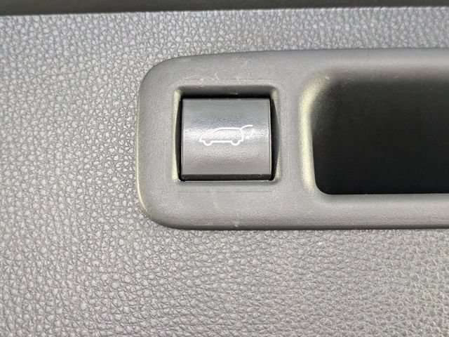 Used 2021 Toyota Highlander XSE AWD/4WD image 31