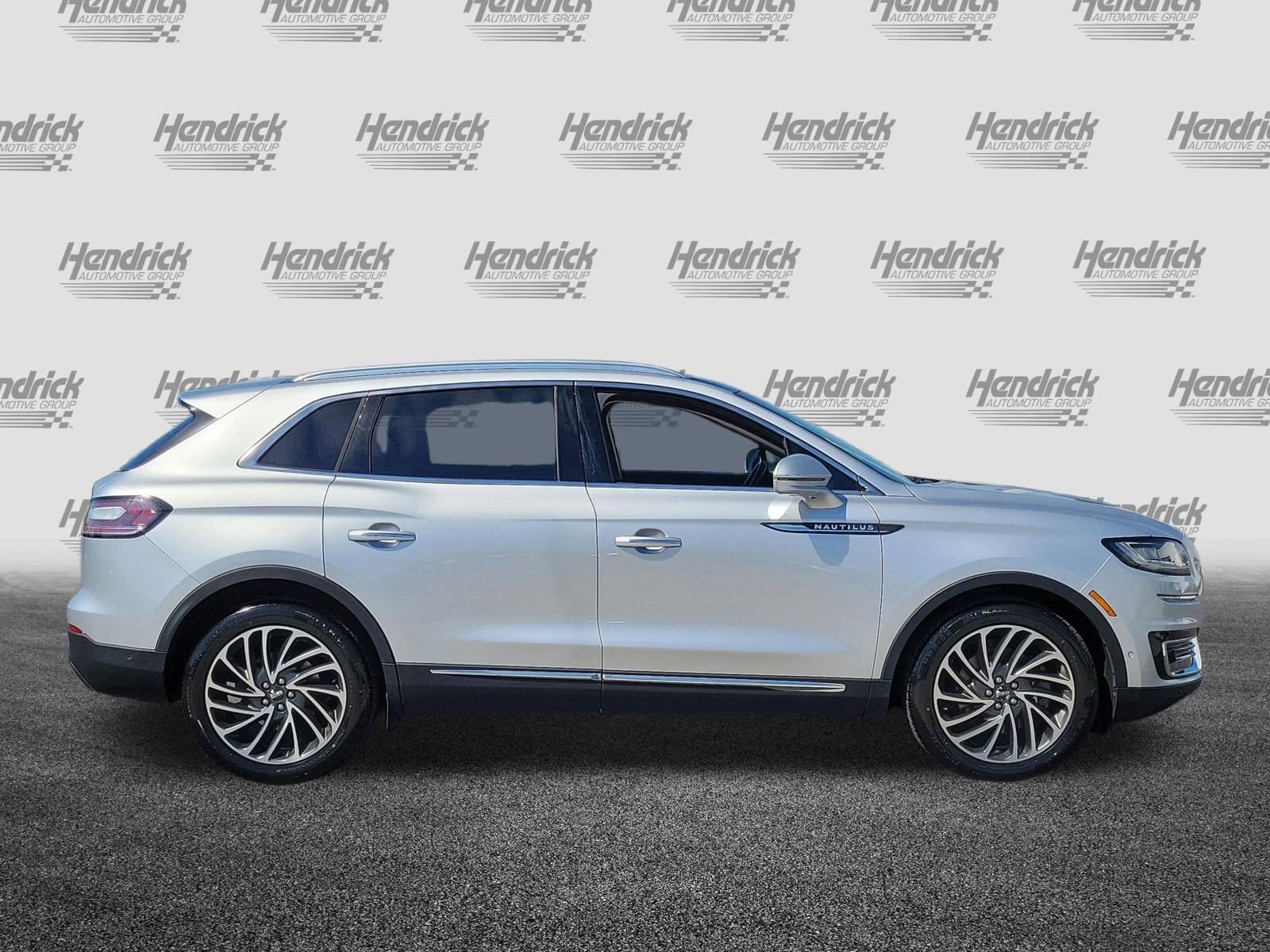 Used 2019 Lincoln Nautilus Reserve FWD image 8