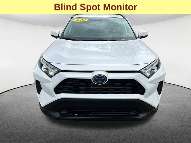 Used 2024 Toyota RAV4 LE AWD/4WD image 4