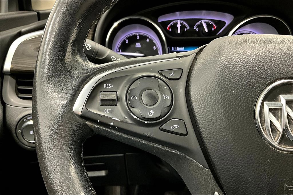 Used 2020 Buick Envision Essence image 23
