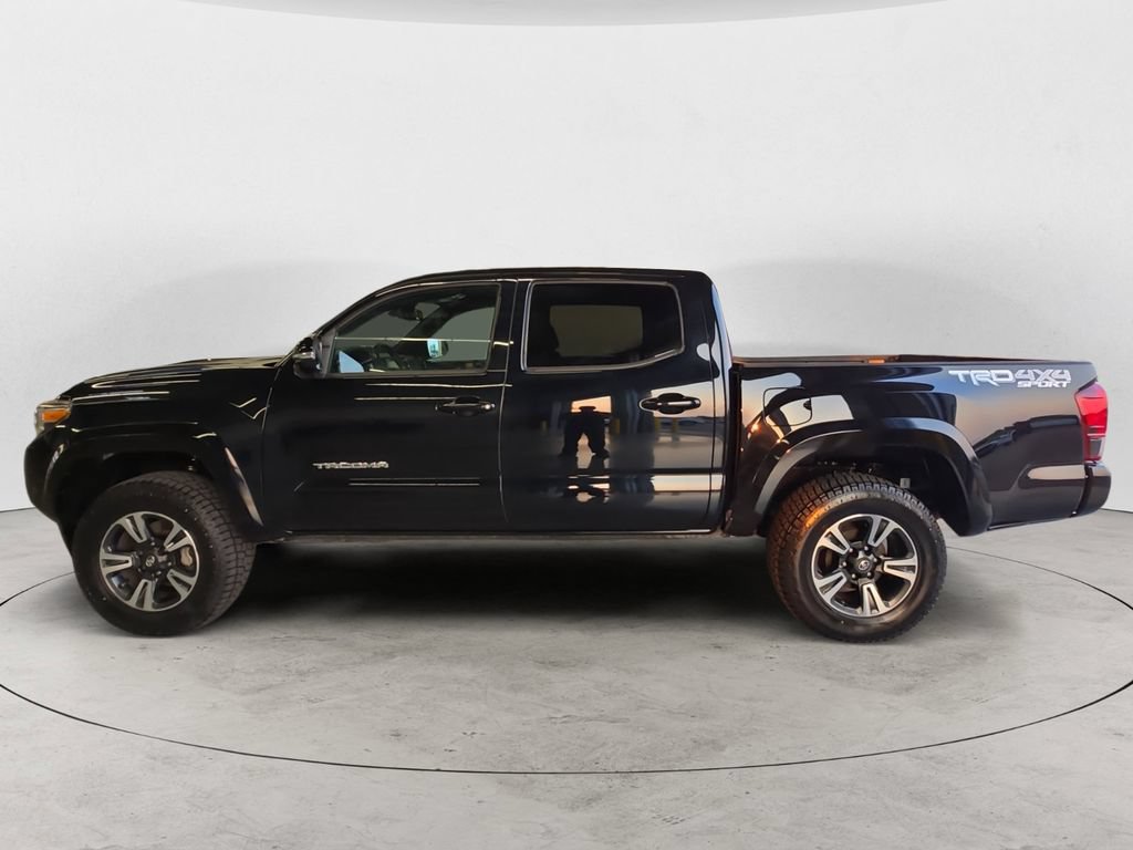 Used 2019 Toyota Tacoma TRD Sport AWD/4WD image 8