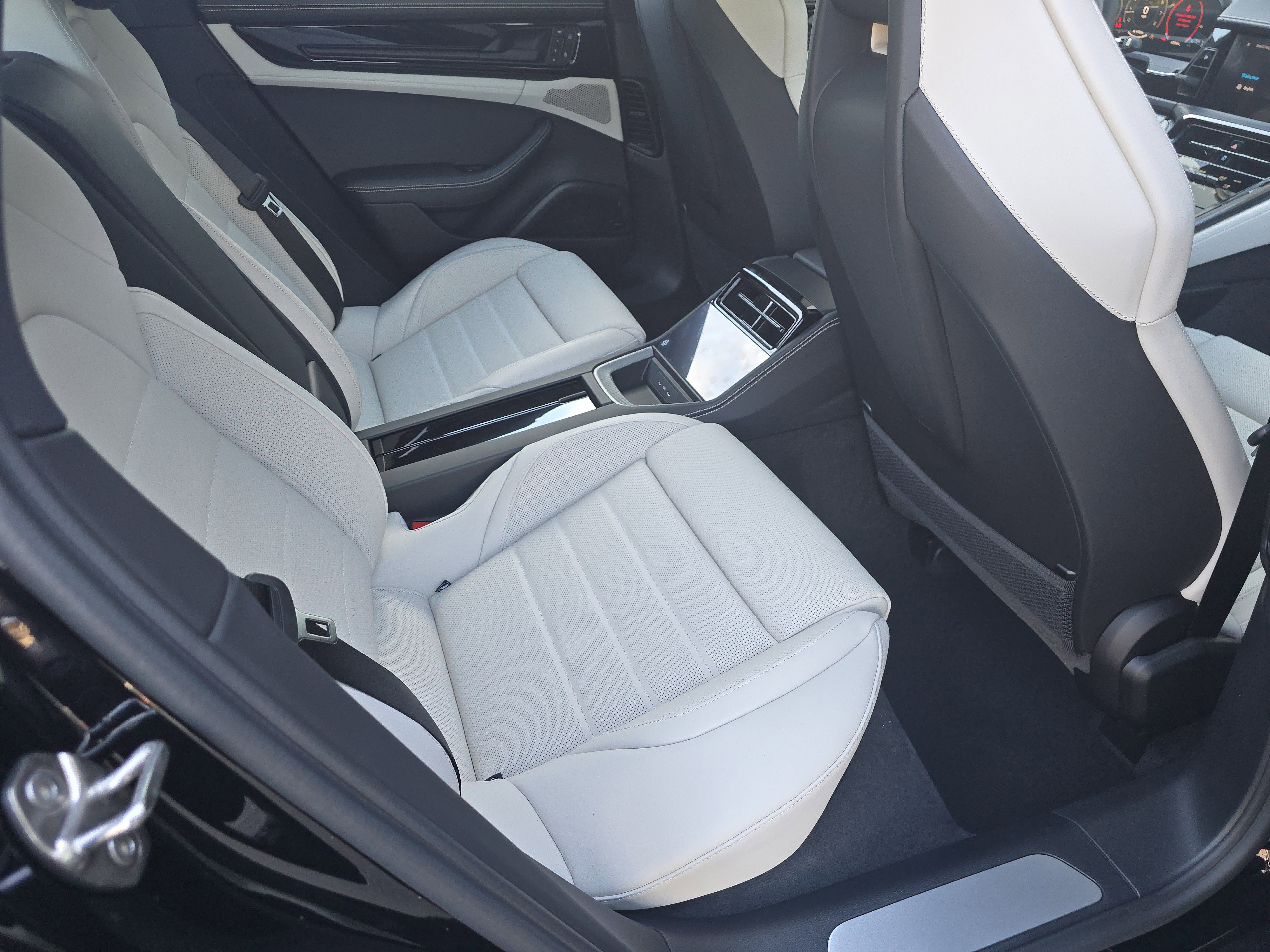 New 2026 Porsche Panamera 4 image 14