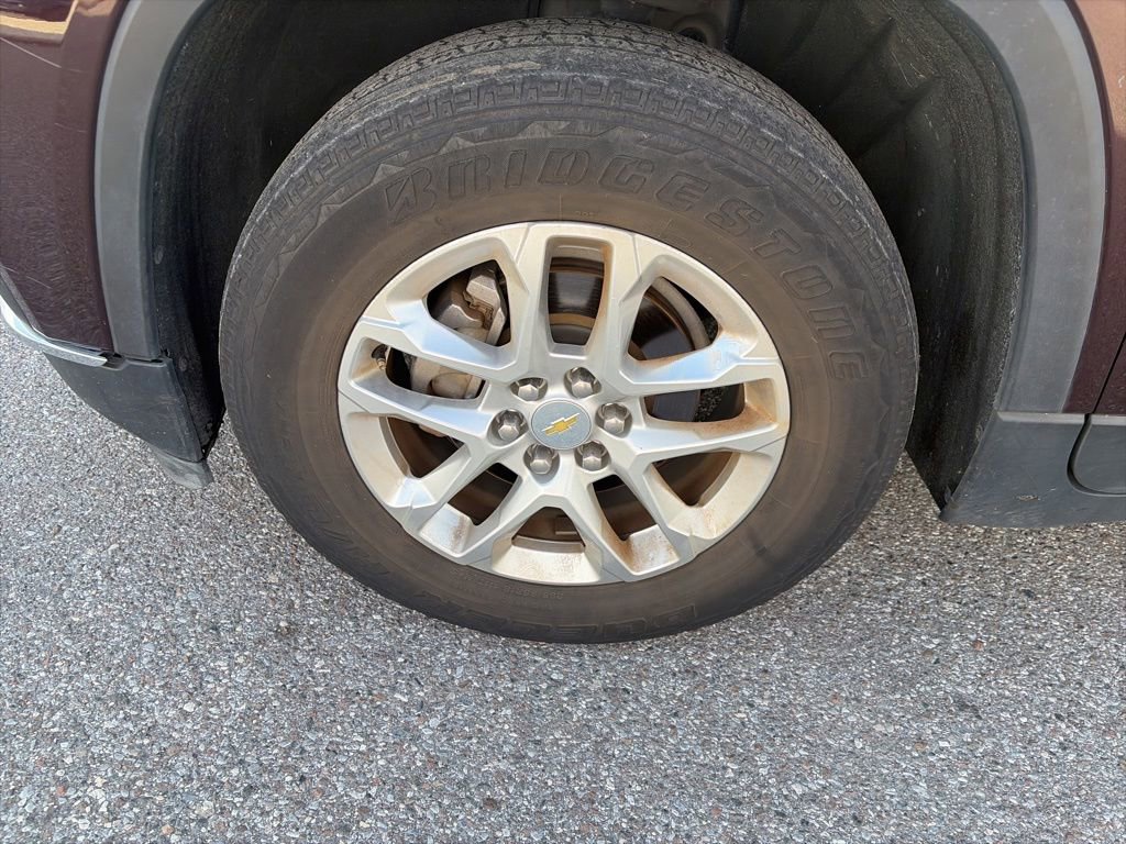 Used 2019 Chevrolet Traverse LT FWD image 11