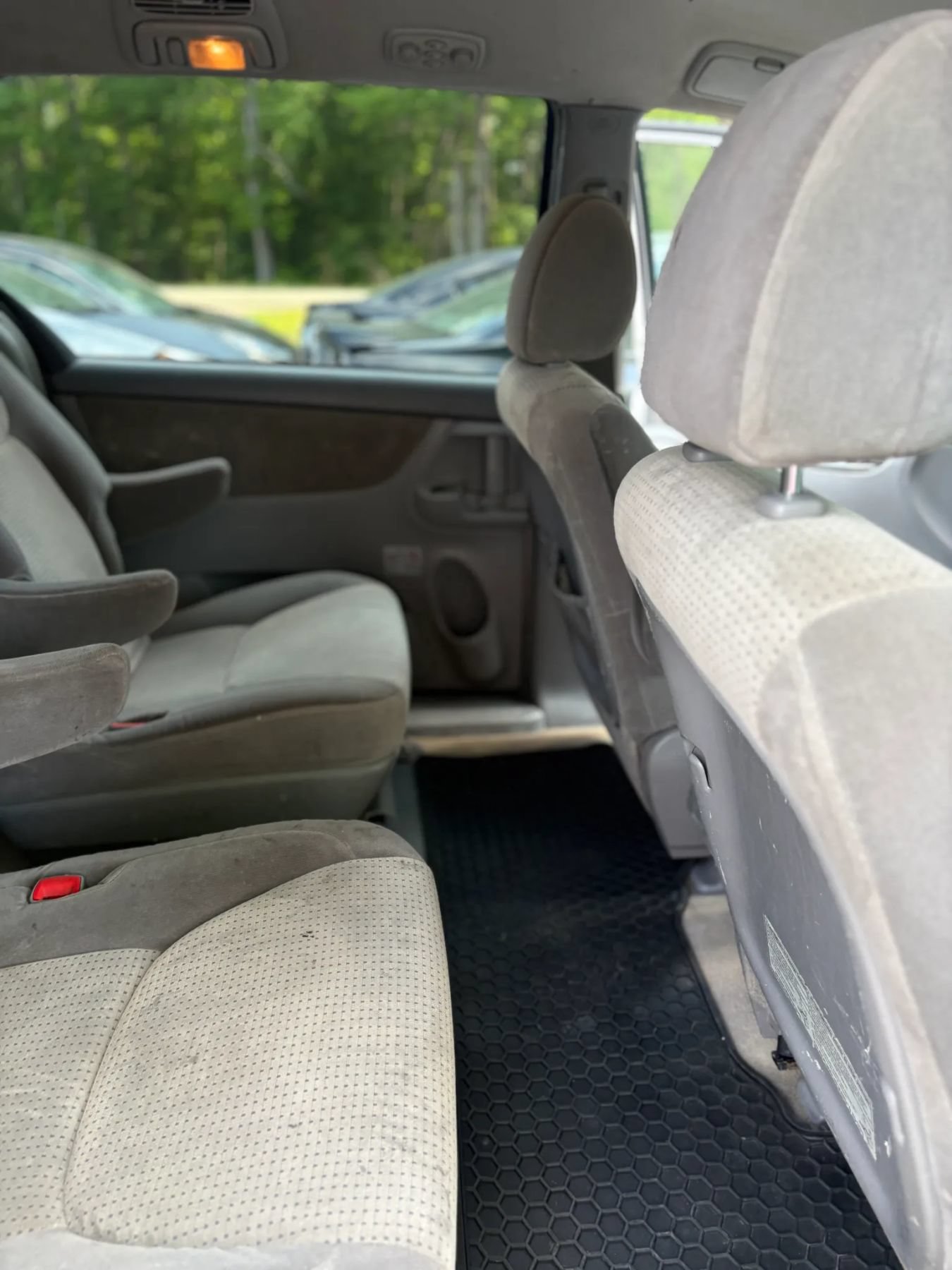 Used 2010 Toyota Sienna LE FWD image 26