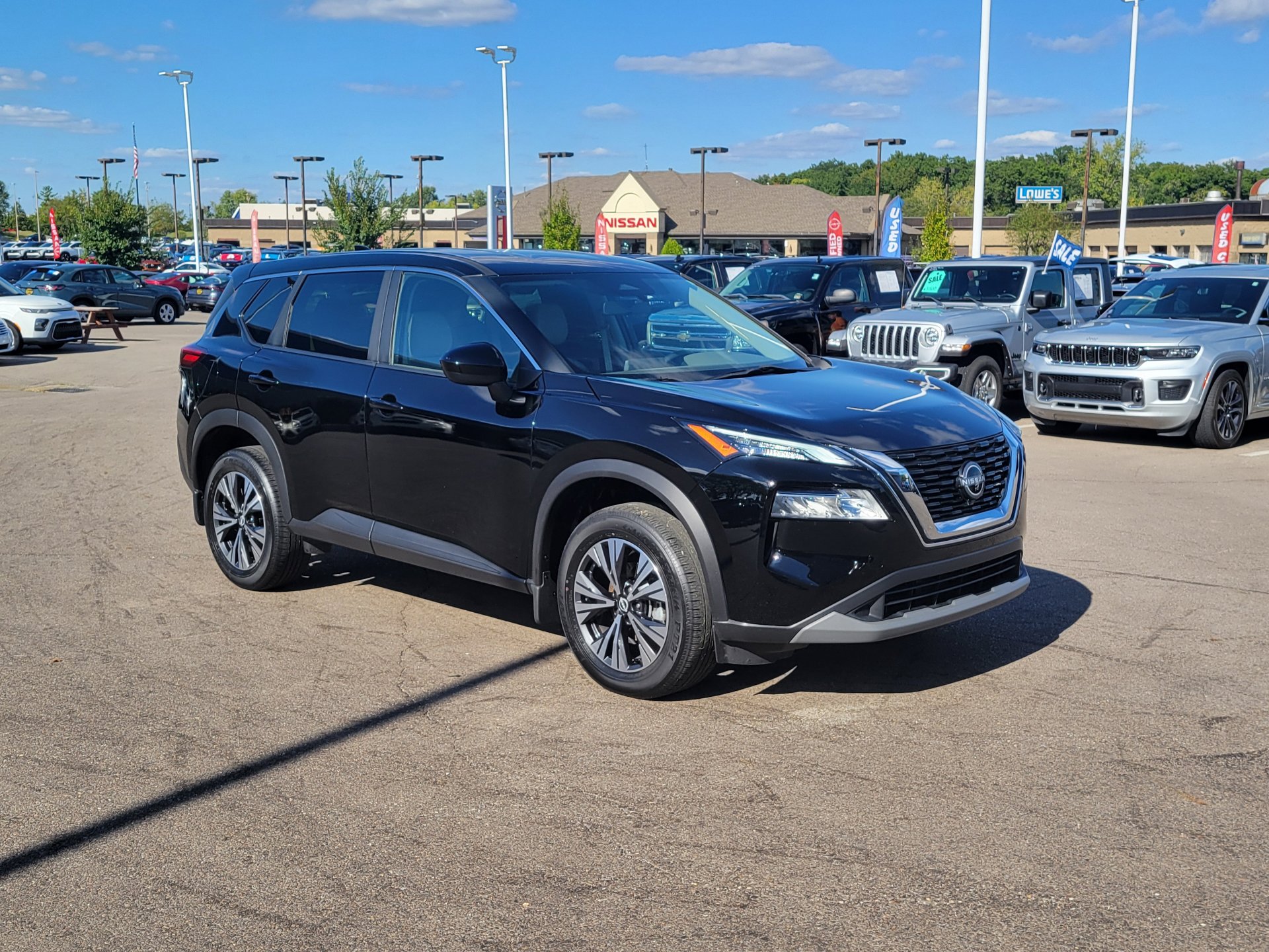 Certified 2023 Nissan Rogue SV image 25