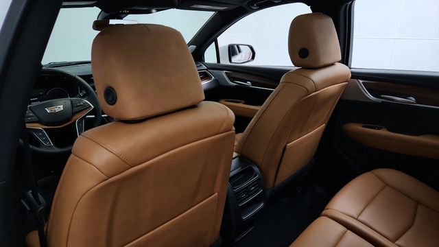 Certified 2025 Cadillac XT5 Premium Luxury w/ LPO, Floor Liner Package image 19