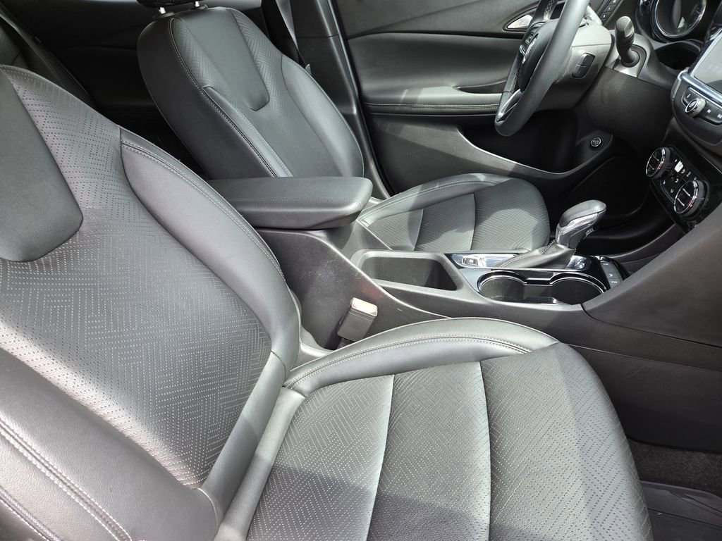 Used 2023 Buick Encore GX Essence w/ Advanced Technology Package FWD image 19