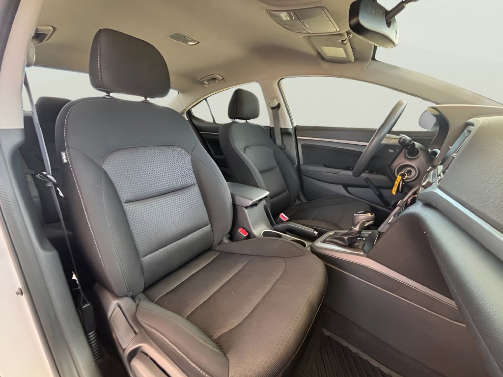 Used 2018 Hyundai Elantra SEL FWD image 40