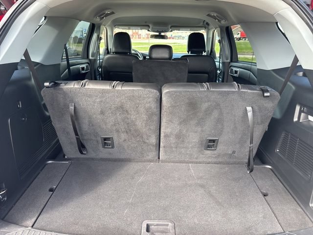 Used 2023 Ford Explorer XLT w/ Equipment Group 202A AWD/4WD image 10