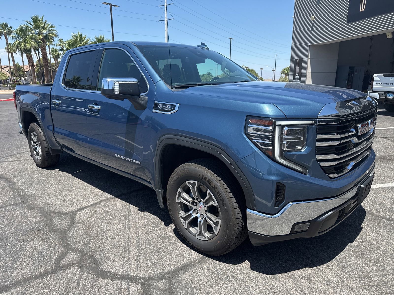 Used 2024 GMC Sierra 1500 SLT RWD image 3