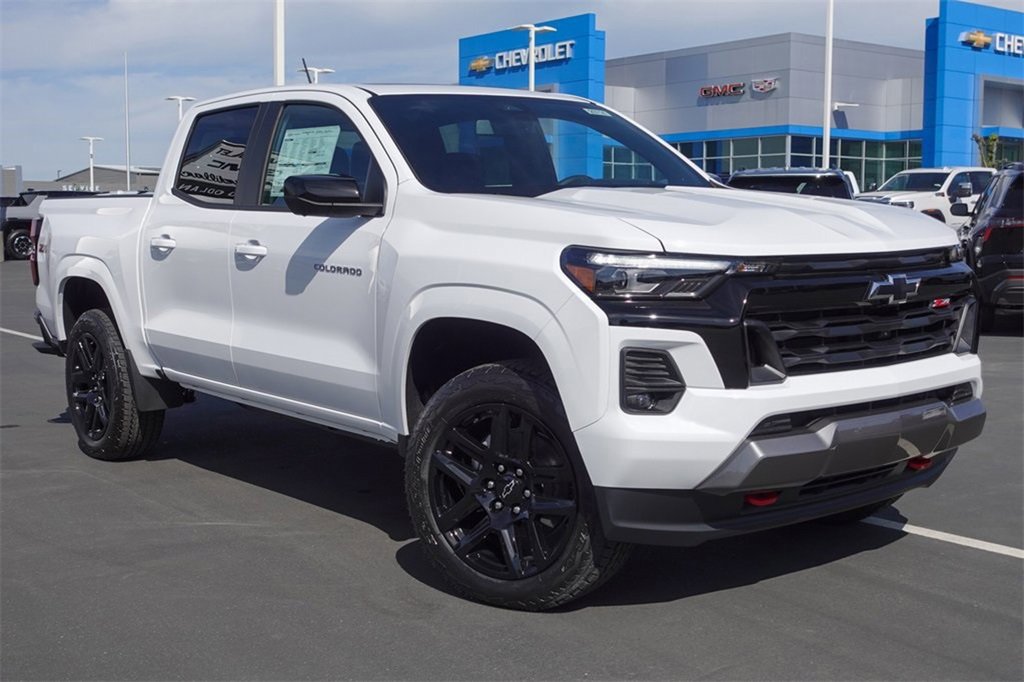 Used 2025 Chevrolet Colorado Z71 w/ Technology Package