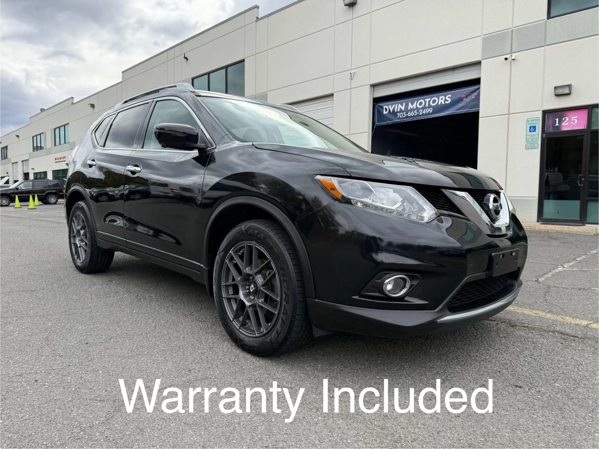 Used 2016 Nissan Rogue SL w/ SL Premium Package image 1