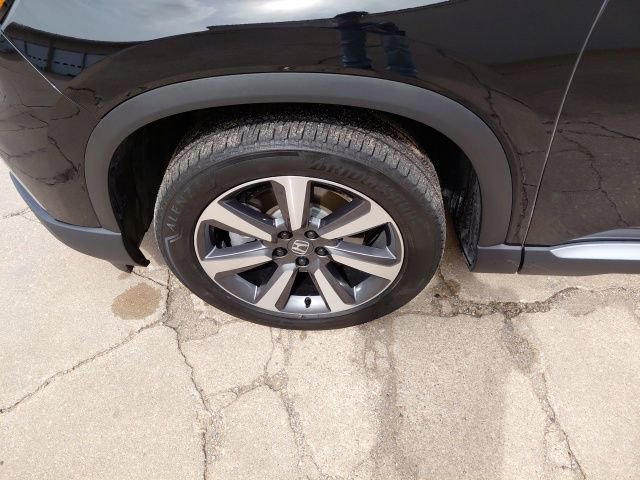 Used 2025 Honda Pilot Elite image 43