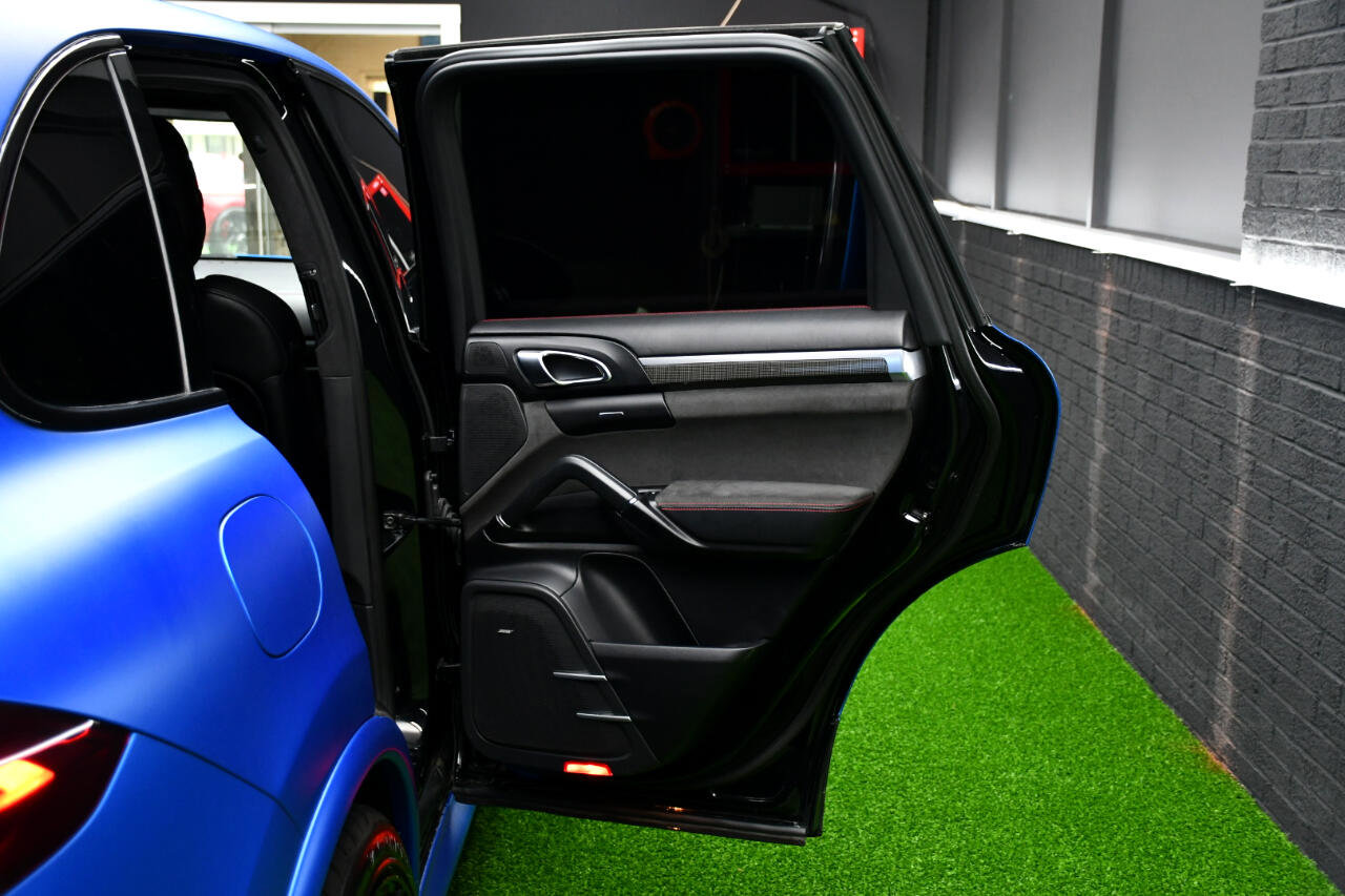 Used 2017 Porsche Cayenne GTS image 39