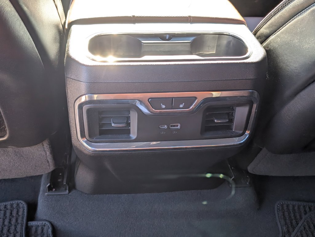 Used 2024 GMC Sierra 3500 Denali Ultimate AWD/4WD image 23