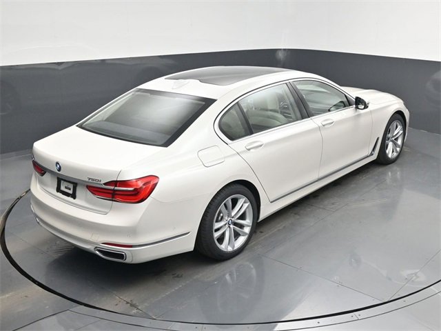 Used 2017 BMW 750i image 48