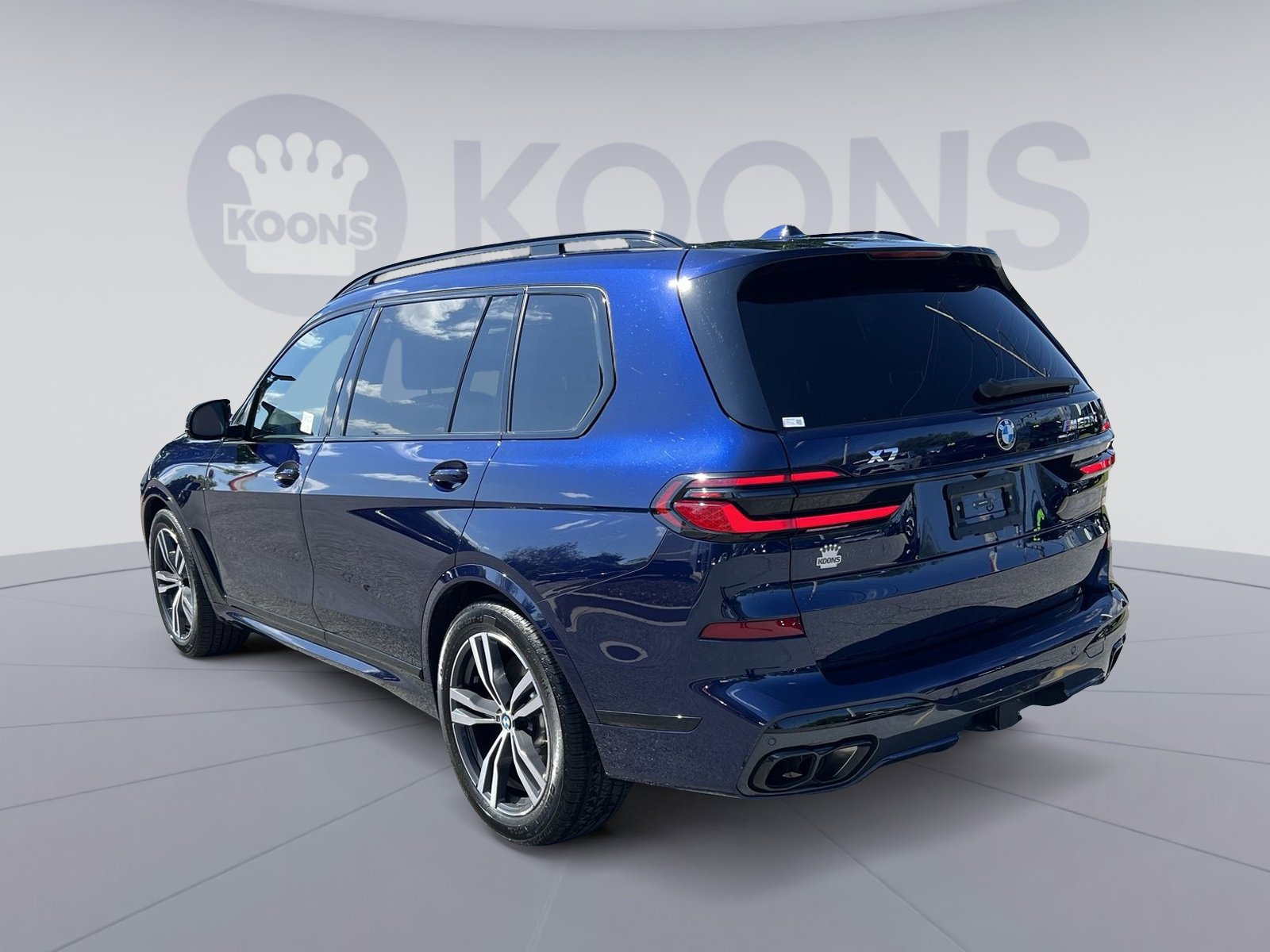 Used 2024 BMW X7 M60i w/ Executive Package AWD/4WD image 4