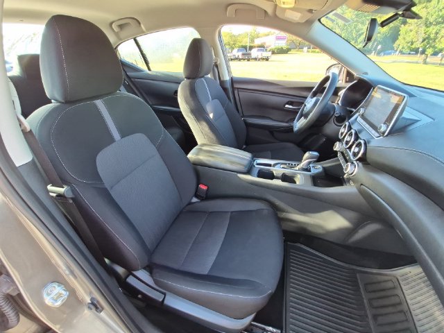 Used 2024 Nissan Sentra SV FWD image 34
