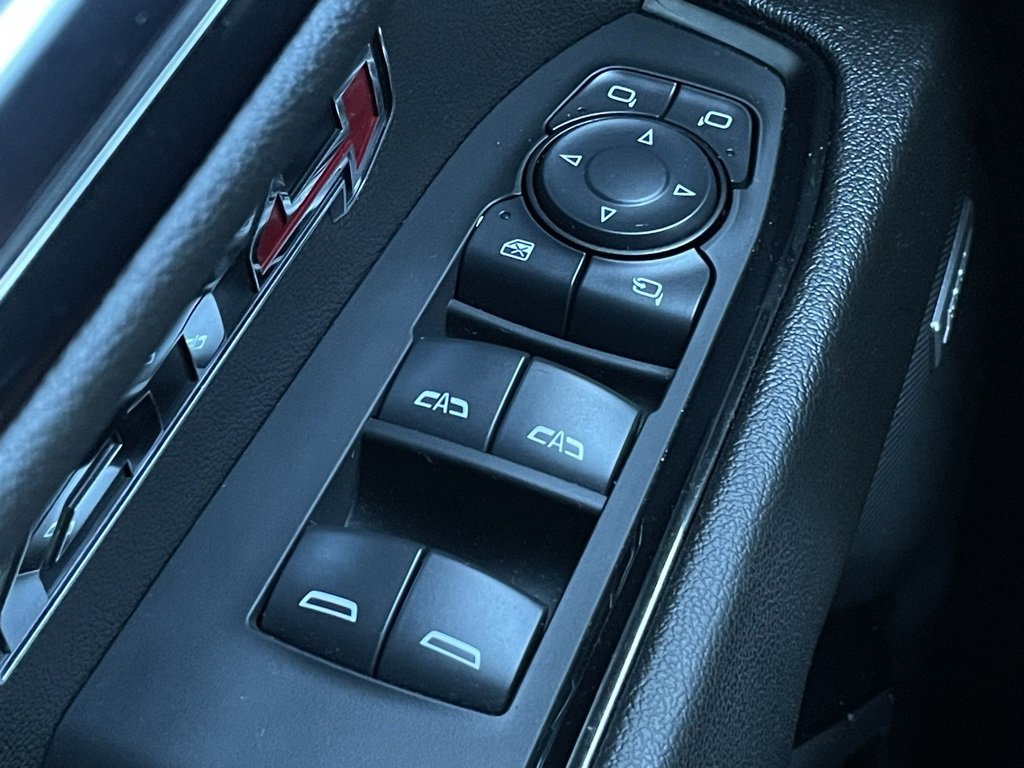 Used 2024 GMC Sierra 1500 AT4 w/ Technology Package image 12