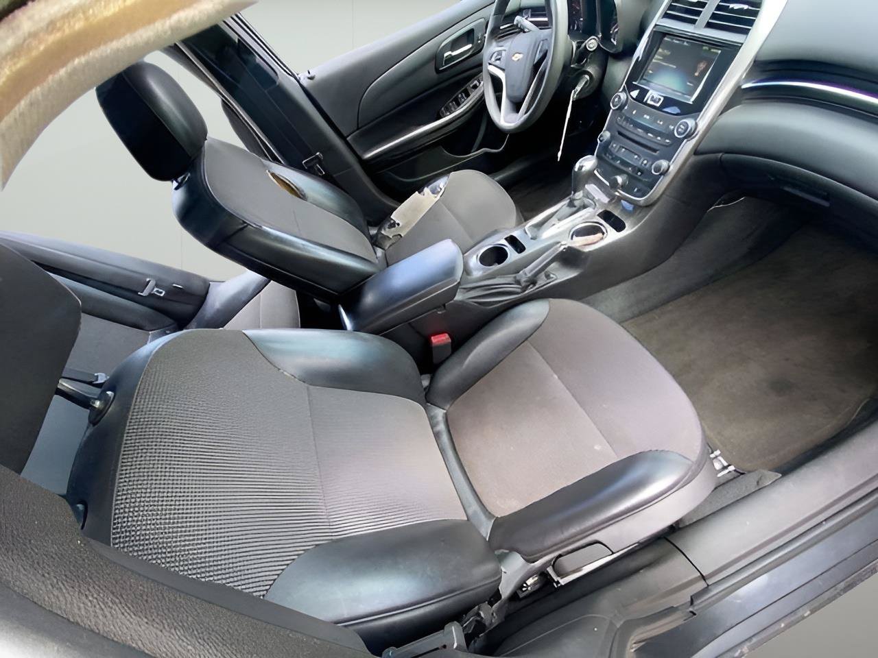 Used 2015 Chevrolet Malibu LT w/ Power Convenience Package FWD image 30