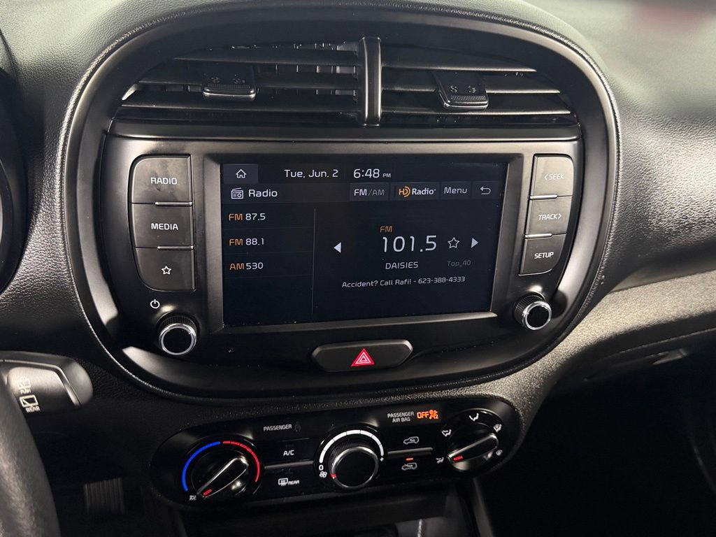 Used 2025 Kia Soul LX FWD image 22